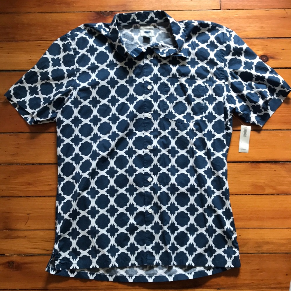 NWT Men’s slim fit short sleeve button up